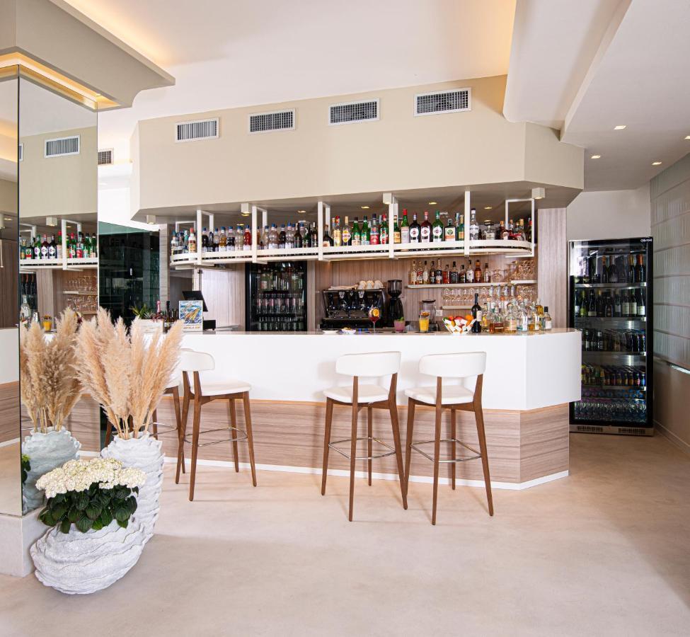Hotel Savoy Каорле Екстериор снимка