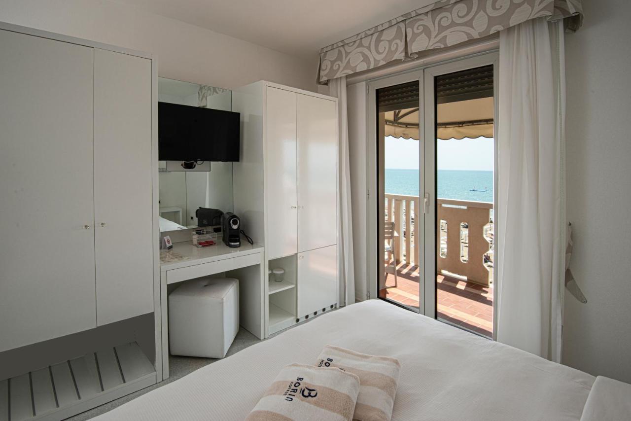 Hotel Savoy Каорле Екстериор снимка