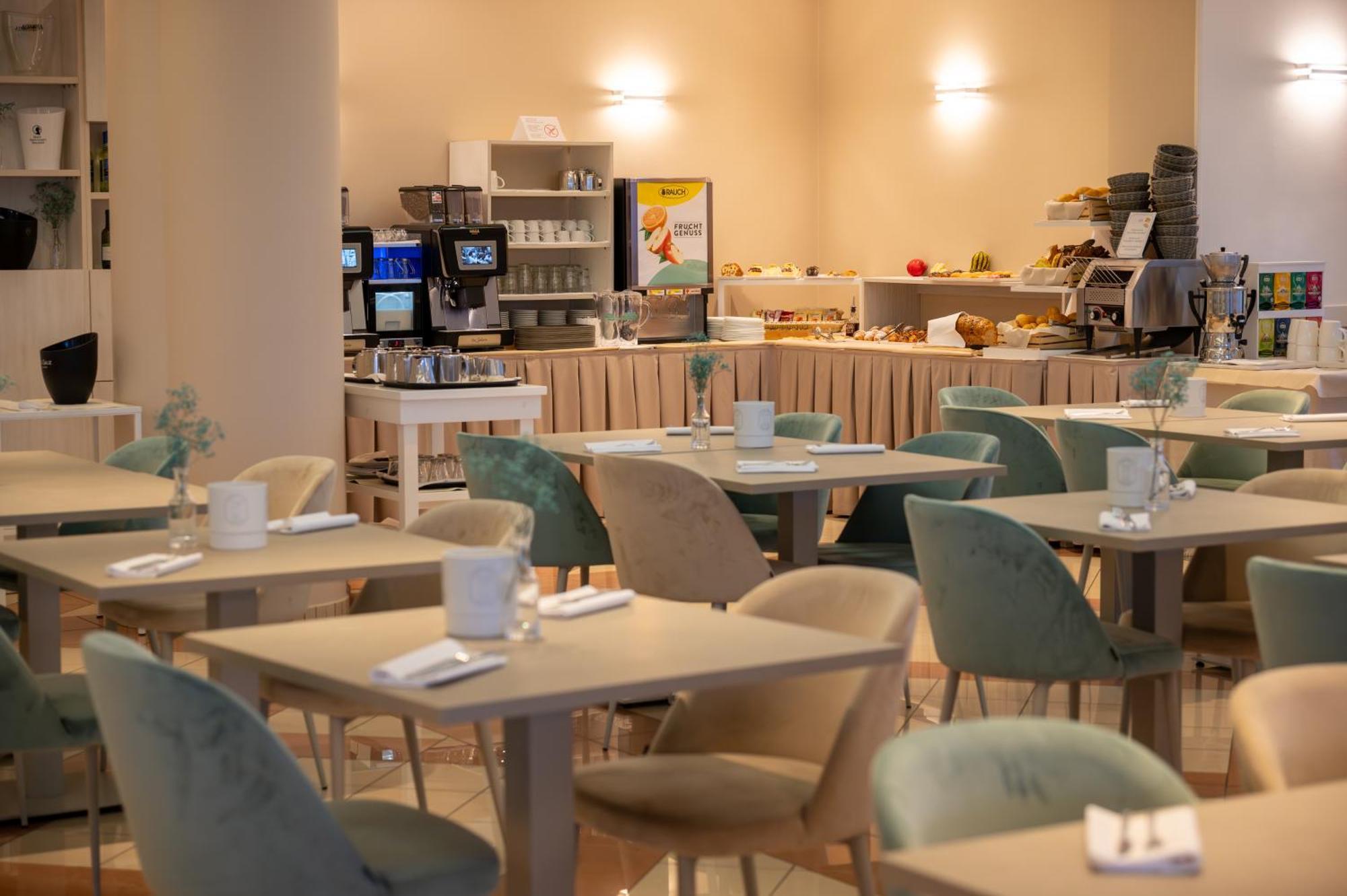 Hotel Savoy Каорле Екстериор снимка