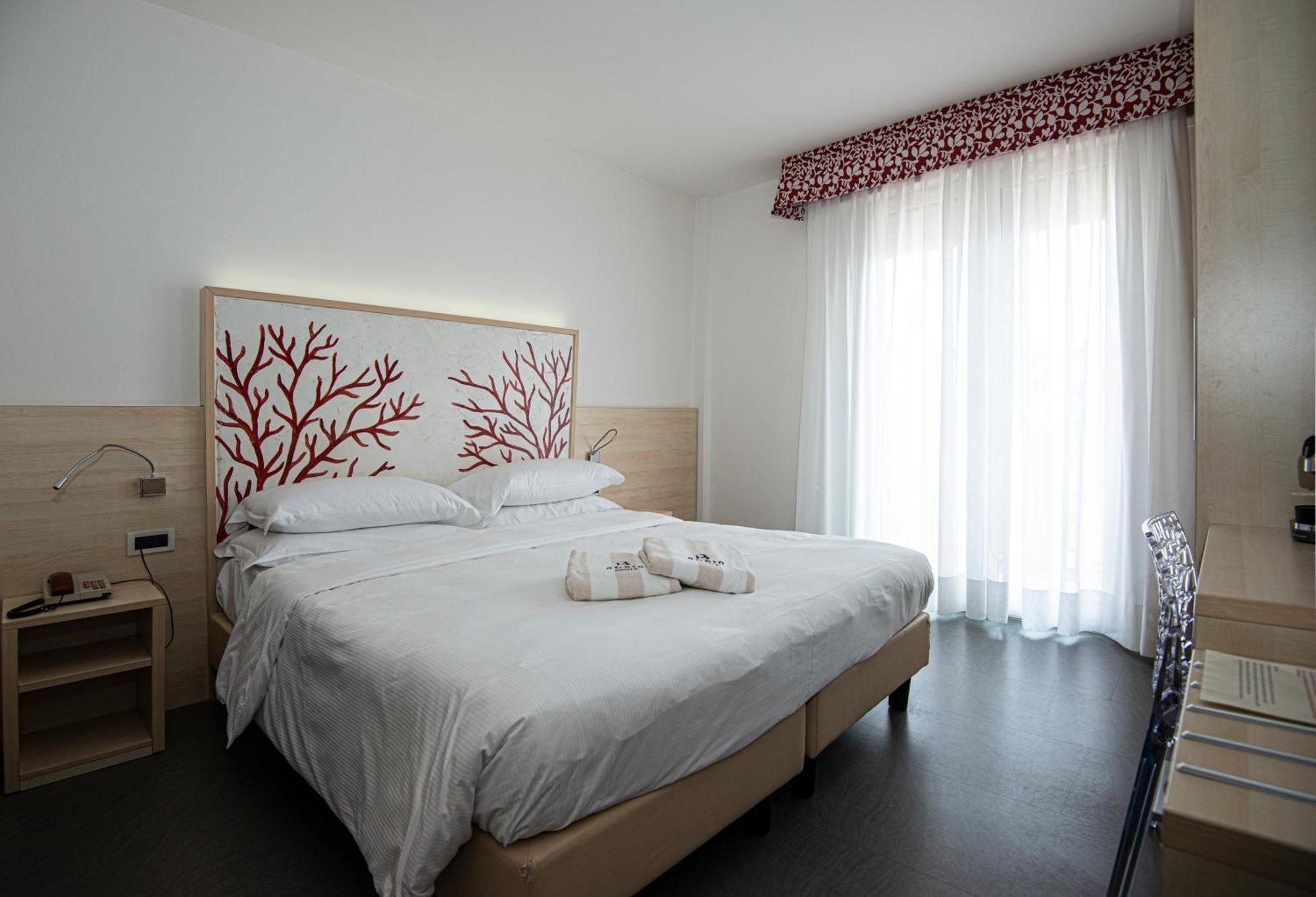 Hotel Savoy Каорле Екстериор снимка